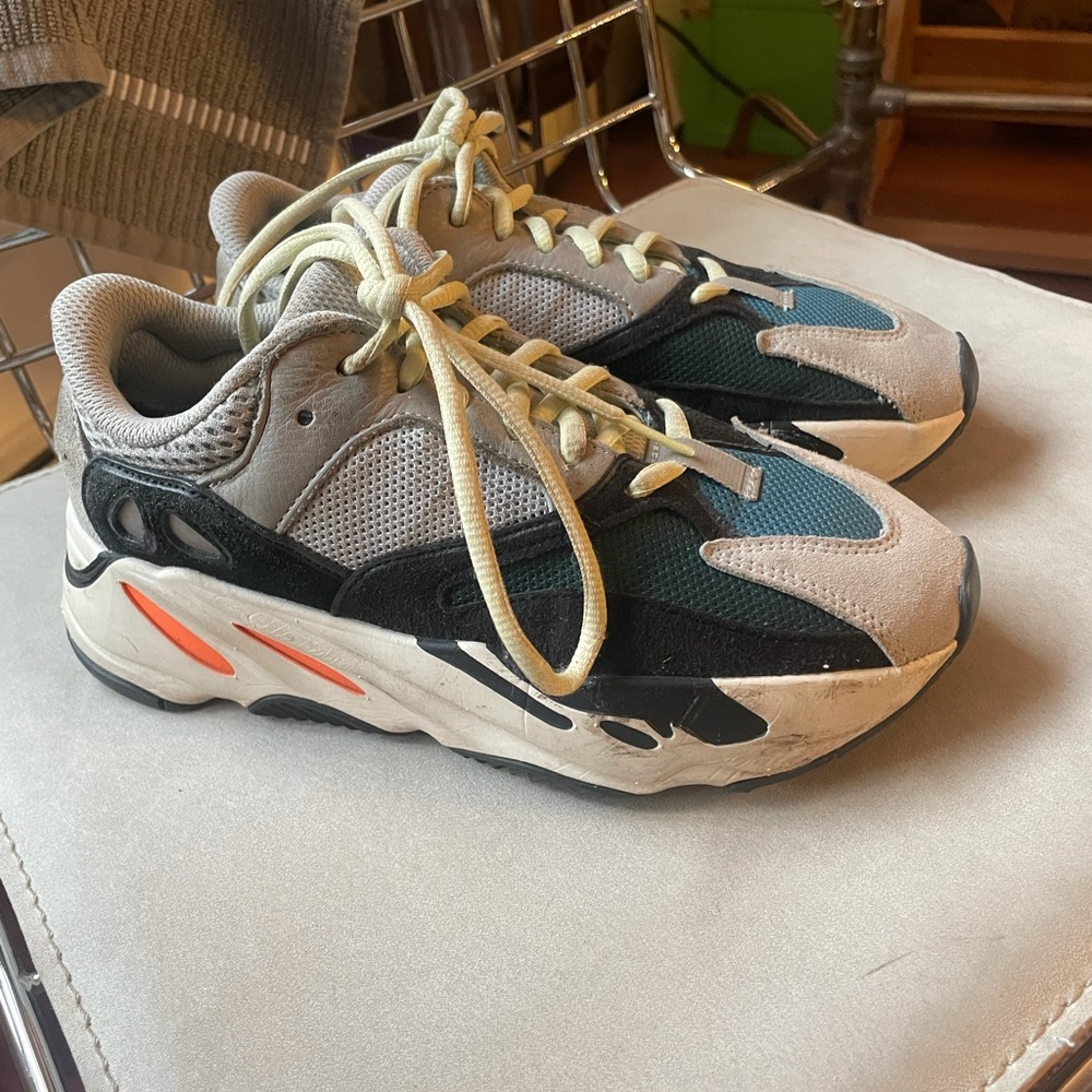 Yeezy Waverunners! Size 5.5 MEN / 7 WOMEN